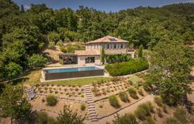 13 dormitorio finca rústica 587 m² en Lisciano Niccone, Italia. 2 250 000 €