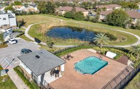 Casa de pueblo – Kissimmee, Florida, Estados Unidos. $345 000