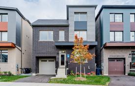 9 dormitorio casa de pueblo en Scarborough, Canadá. C$1 914 000