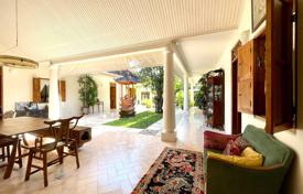 Villa – Jalan Umalas, Kerobokan Kelod, North Kuta,  Badung,   Indonesia. $595 000