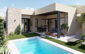 Situado a poca distancia andando de tiendas y restaurantes en Murcia. Villa con piscina privada (6*3) m² y jardín en parcela privada 353 m².. 385 000 €