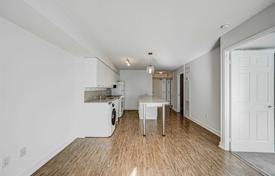 2 dormitorio piso en North York, Canadá. C$871 000