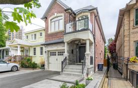 Casa de pueblo – Etobicoke, Toronto, Ontario,  Canadá. C$2 559 000