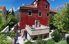 Villa en Ljuta, Montenegro. 1 750 000 €