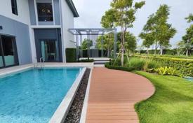 3 dormitorio villa 324 m² en Pattaya, Tailandia. $432 000