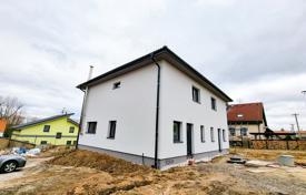 Casa de pueblo – Región de Bohemia Central, República Checa. 360 000 €