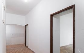 3 dormitorio piso 74 m² en Prague 3, República Checa. Price on request