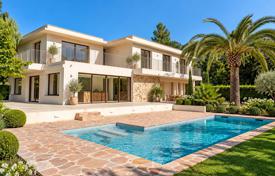 8 dormitorio villa en La Croix-Valmer, Francia. 3 800 000 €