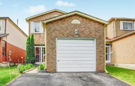 Casa de pueblo – Scarborough, Toronto, Ontario,  Canadá. C$1 135 000