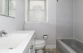 8 dormitorio casa de pueblo en Scarborough, Canadá. C$1 431 000