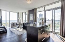 Piso – The Queensway, Toronto, Ontario,  Canadá. C$823 000