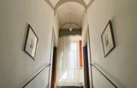 3 dormitorio villa 500 m² en Volterra, Italia. 590 000 €