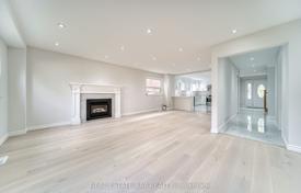 8 dormitorio casa de pueblo en North York, Canadá. C$1 797 000