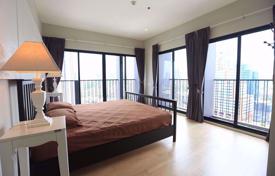 2-dormitorio apartamentos en condominio en Watthana, Tailandia. $386 000