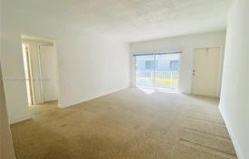 2-dormitorio apartamentos en condominio 94 m² en Bay Harbor Islands, Estados Unidos. $412 000