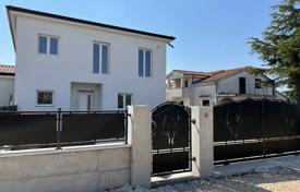 4 dormitorio casa de pueblo 230 m² en Poreč, Croacia. 645 000 €