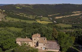 4 dormitorio villa 220 m² en Siena, Italia. 900 000 €