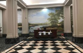 10 dormitorio piso en Scarborough, Canadá. C$937 000