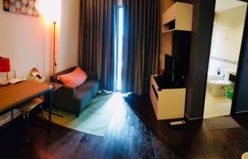 1-dormitorio apartamentos en condominio en Ratchathewi, Tailandia. $225 000