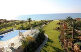 4 dormitorio villa 100 m² en Poli Crysochous, Chipre. 9 500 €  por semana