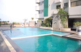 3-dormitorio apartamentos en condominio en Suan Luang, Tailandia. $364 000