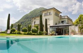 Villa – Argegno, Lago Como, Lombardía,  Italia. 19 800 €  por semana