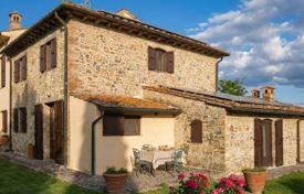 8 dormitorio villa 367 m² en San Gimignano, Italia. 1 300 000 €