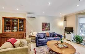 10 dormitorio adosado en Old Toronto, Canadá. C$1 922 000