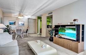 1-dormitorio apartamentos en condominio 80 m² en Aventura, Estados Unidos. $288 000