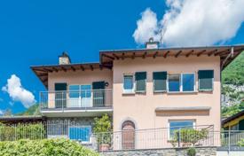 5 dormitorio villa 220 m² en Lago Como, Italia. 1 100 000 €