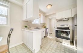 4 dormitorio casa de pueblo en North York, Canadá. C$2 067 000