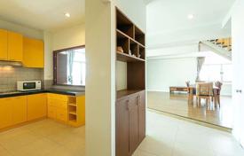 3 dormitorio piso en Khlong Toei, Tailandia. $346 000