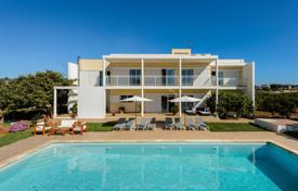 Villa – Ibiza, Islas Baleares, España. 4 000 €  por semana