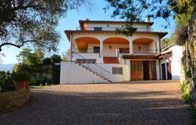 Villa – Liguria, Italia. 950 000 €