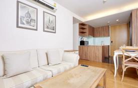 2-dormitorio apartamentos en condominio en Watthana, Tailandia. $355 000