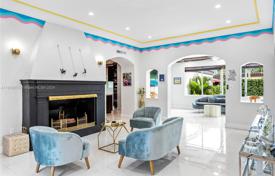 Casa de pueblo – Miami Beach, Florida, Estados Unidos. $3 295 000