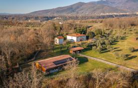 20 dormitorio finca rústica 599 m² en Arezzo, Italia. 1 650 000 €