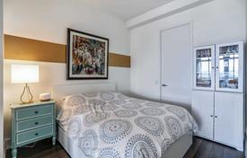 1 dormitorio piso en Saint Clair Avenue West, Canadá. C$686 000