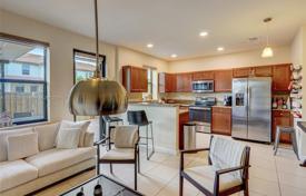 3 dormitorio casa de pueblo 166 m² en Miami, Estados Unidos. $450 000