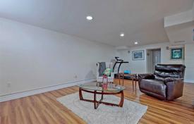 5 dormitorio casa de pueblo en Etobicoke, Canadá. C$1 435 000