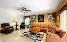 2 dormitorio casa de pueblo 124 m² en Miami, Estados Unidos. $400 000