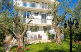 10 dormitorio casa de pueblo 368 m² en Bečići, Montenegro. 850 000 €