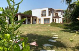 4 dormitorio chalet 318 m² en Aphrodite Hills, Chipre. 2 457 000 €