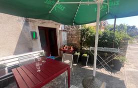 3 dormitorio casa de pueblo 120 m² en Buje, Croacia. 150 000 €