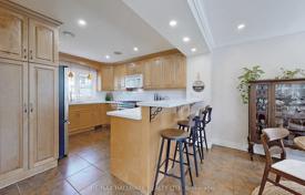 11 dormitorio casa de pueblo en Scarborough, Canadá. C$2 419 000