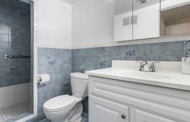 10 dormitorio casa de pueblo en North York, Canadá. C$1 543 000