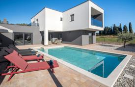 5 dormitorio casa de pueblo 178 m² en Poreč, Croacia. 745 000 €