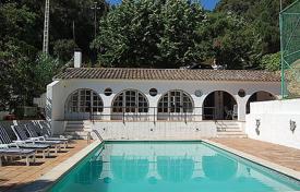 Villa – Tossa de Mar, Cataluña, España. 3 700 €  por semana