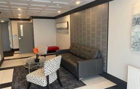 6 dormitorio piso en Etobicoke, Canadá. C$792 000