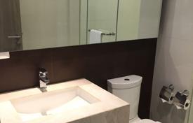 2-dormitorio apartamentos en condominio en Watthana, Tailandia. $3 060  por semana